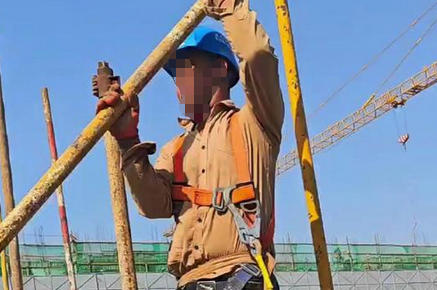 登 高架设作业证样板