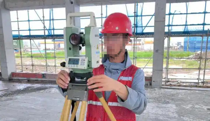 施 工员证怎么查询真伪证书