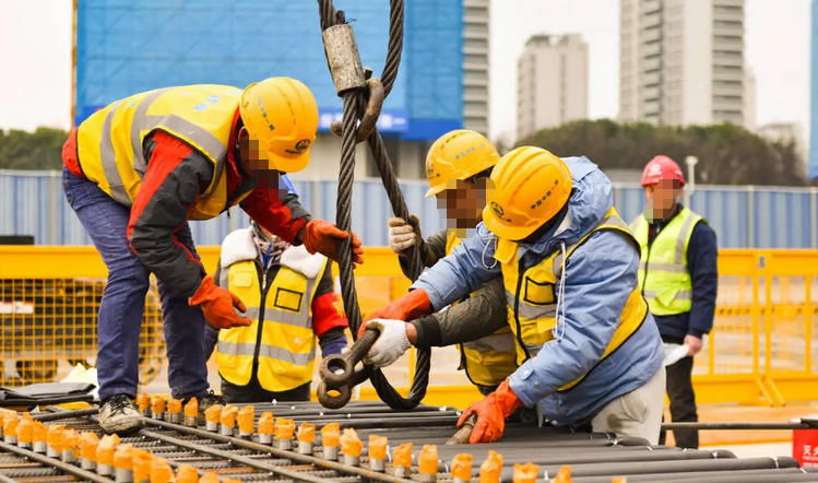 土 建施工员考试大纲在哪里看啊