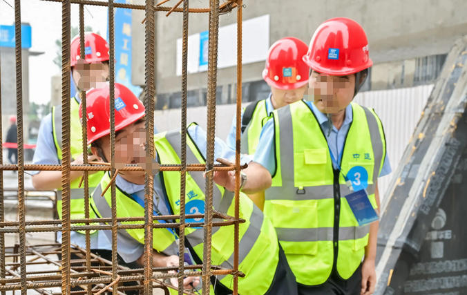 施 工员月薪6000太低了